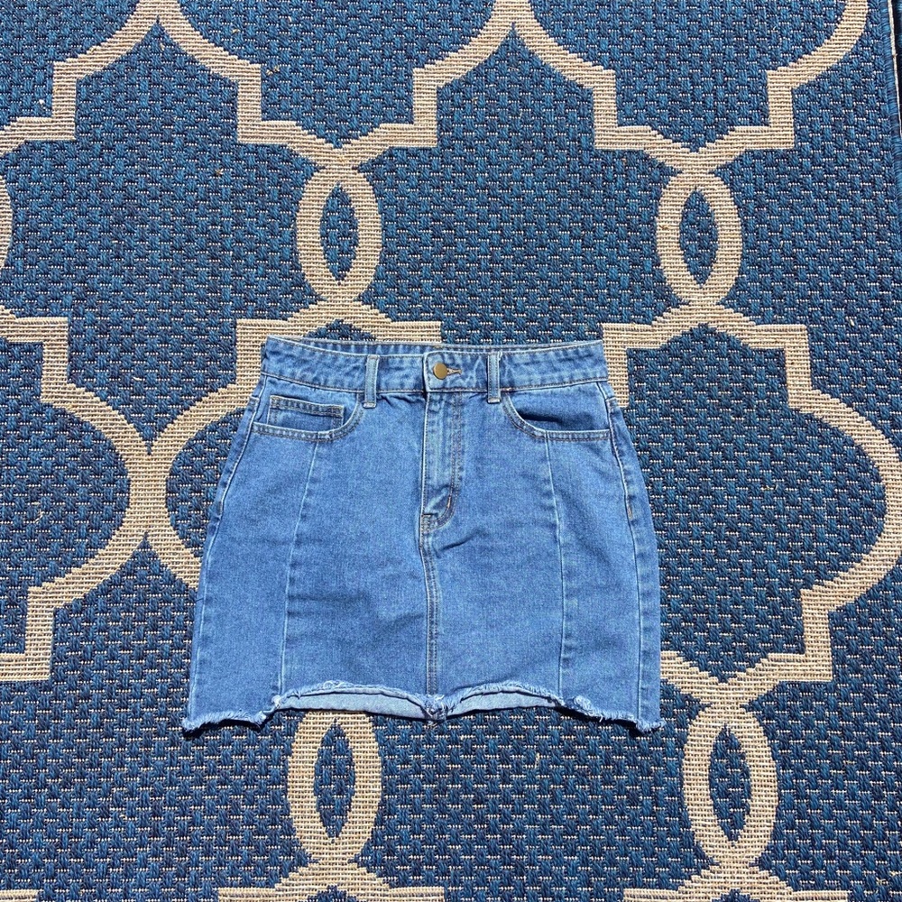 Supper cute Forever 21 mini denim skirt
